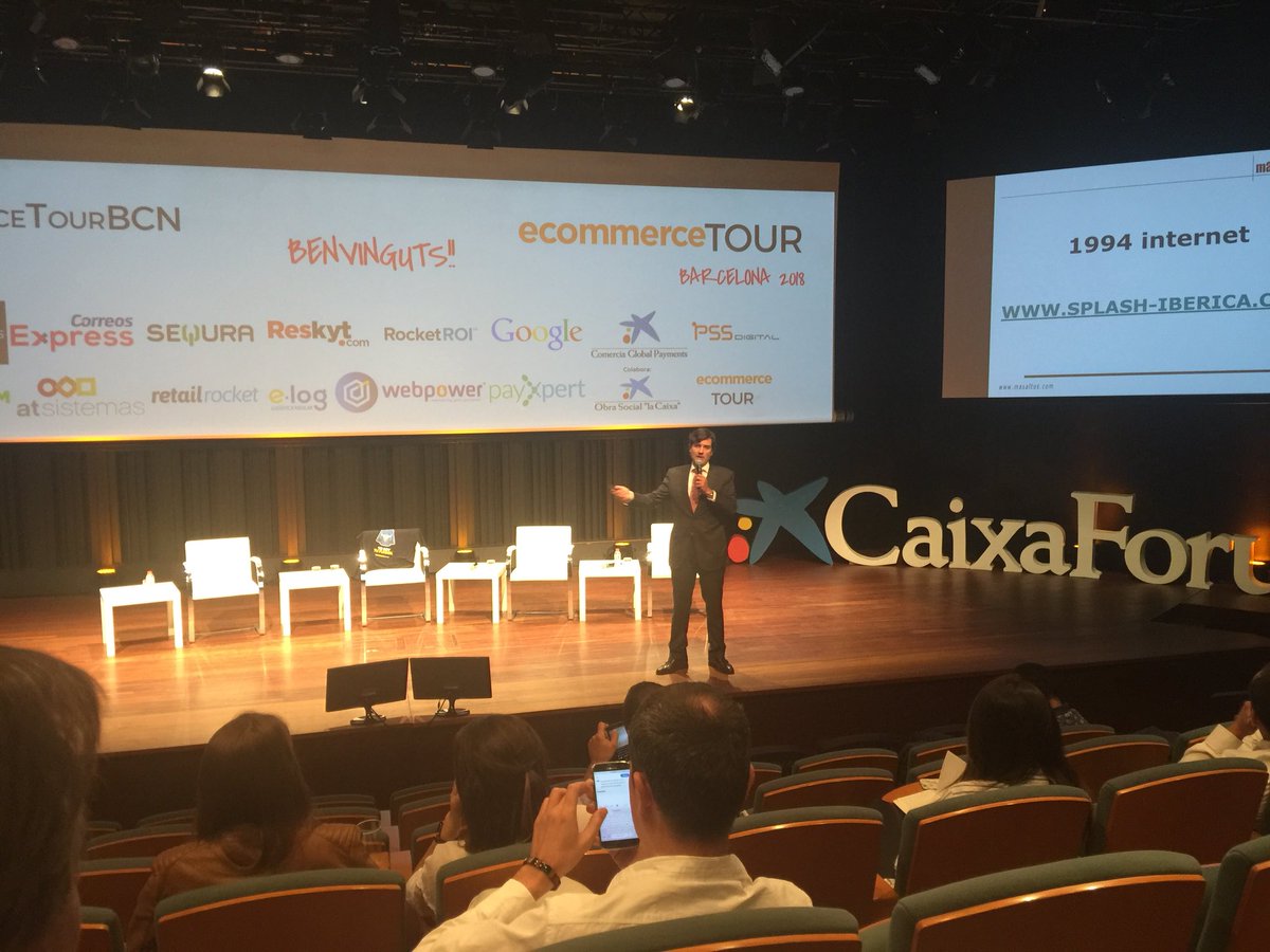 JuanPaterna's tweet photo. Que ponencia más divertida!!! https://t.co/anpIyDsc1B 😄 #EcommerceTourBCN https://t.co/KXAPyPKsyK