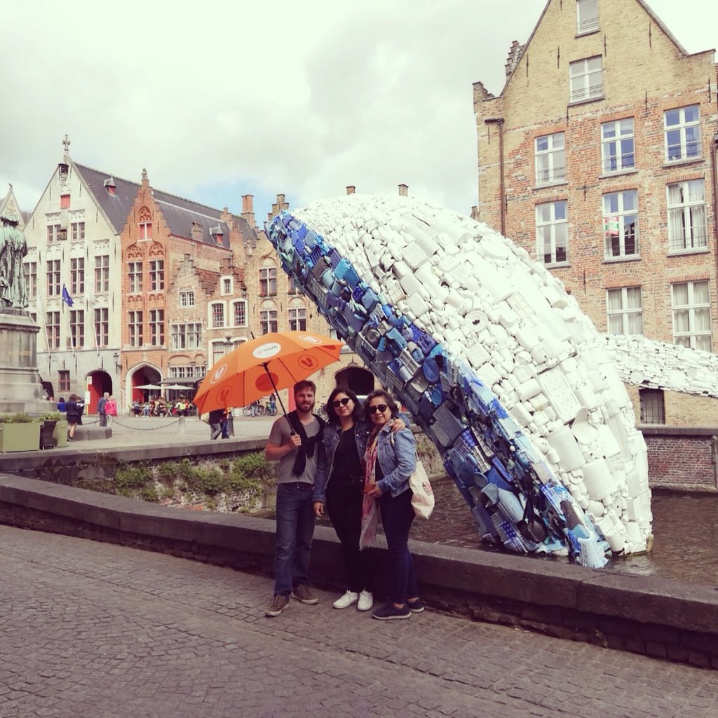Nice Tour in (Aka "The Bruges Whale")🇧🇪 Meet Brugge with #VivasTour #Freetour 🚩
Market Square. Tour in English and Spanish, 10h00 &amp; 13h30🚩