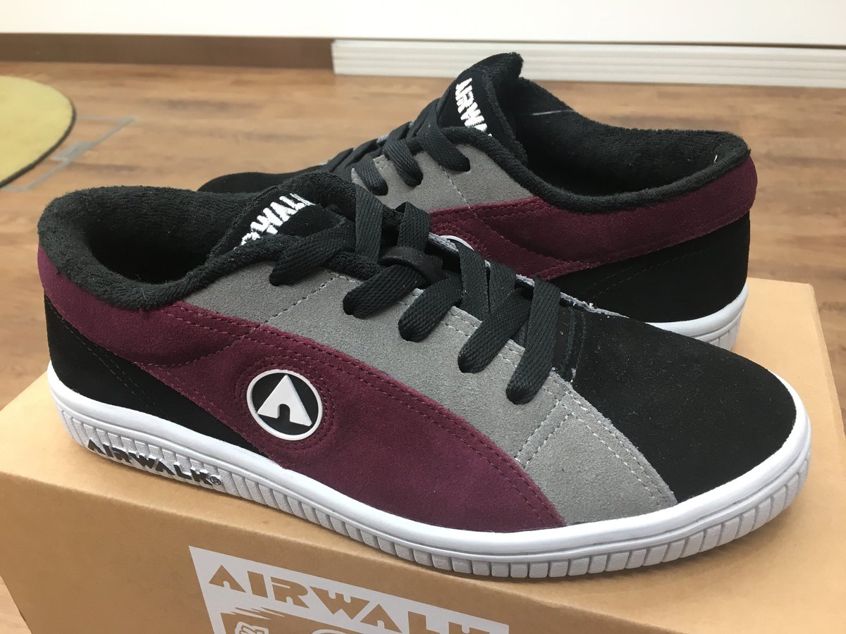 mashup_osu's tweet image. AIR WALK ONE OG 入荷致しました。
1986年に南カリフォルニア州で生まれたブランド「AIRWALK」
その中でもシンプルなルックスとスエードの質感に定評の高い
ONE OGの復刻モデルです。
履きやすさやフィット感も抜群に良いです！是非店頭でお待ちしております。
#airwalk #oneog #mashup