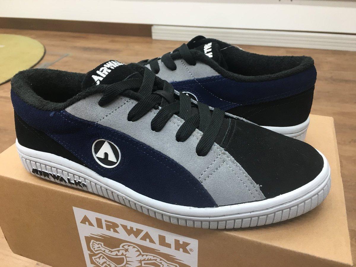 mashup_osu's tweet image. AIR WALK ONE OG 入荷致しました。
1986年に南カリフォルニア州で生まれたブランド「AIRWALK」
その中でもシンプルなルックスとスエードの質感に定評の高い
ONE OGの復刻モデルです。
履きやすさやフィット感も抜群に良いです！是非店頭でお待ちしております。
#airwalk #oneog #mashup