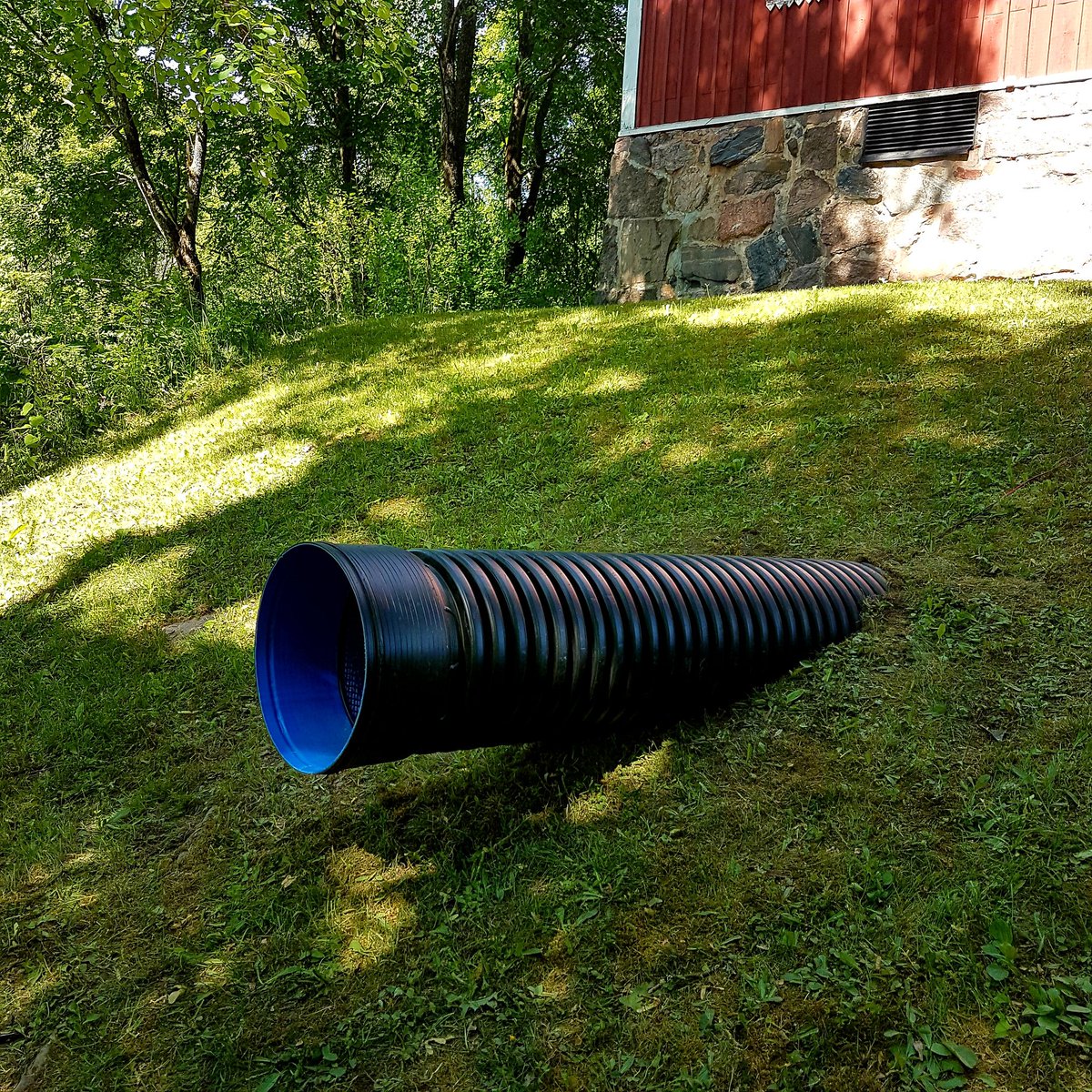 kivinenm's tweet photo. Varma kesän tulon merkki! Objekti2018 näyttely avattiin äsken Espoon keskuksessa kirkon liepeillä! Kannattaa tehdä retki. https://t.co/5iGWG6wYnh #espoonkeskus #objekti2018 #kulttuuriespoo #espoo #espoonjoki #kesätaidenäyttely https://t.co/T4gIdnSbdf