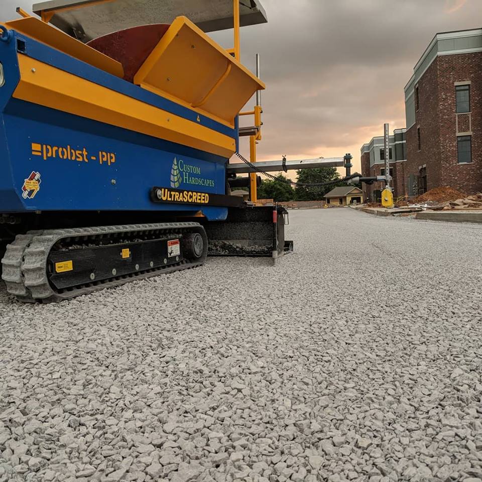 Probst_Inc's tweet image. Jared Cothren of cchardscapes.com has done it again!
Installing a perfect setting bed for permeable pavers! #customhardscapes #pavetech #probst #hardscapebrotherhood #permeablepavers #4gpaving #brickpavers