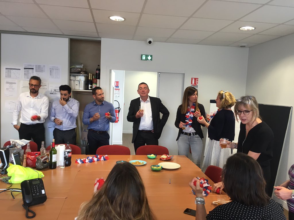 DerenJeanne's tweet photo. [Inspiration #Animation] ici c'est l'esprit d'équipe qui est à l'honneur et on va droit au but ⚽️🥅 pour parler #QualiteDeVieAuTravail 👌#QVT #QVT2018 #RH @JaimeCMArkea @fandrh https://t.co/bC2SbRBNmR