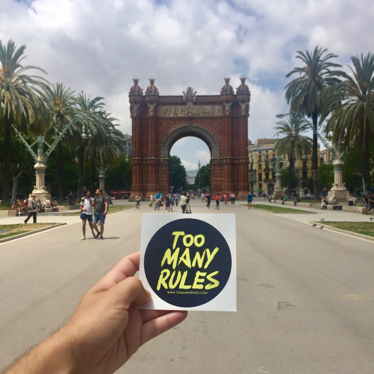JaviBoraMusic's tweet photo. My new label @toomanyrules_ will be out soon. I can’t wait! #barcelona #sonarweek #arcodeltriunfo #javibora #new #label #housemusic https://t.co/BhUMBnNd60