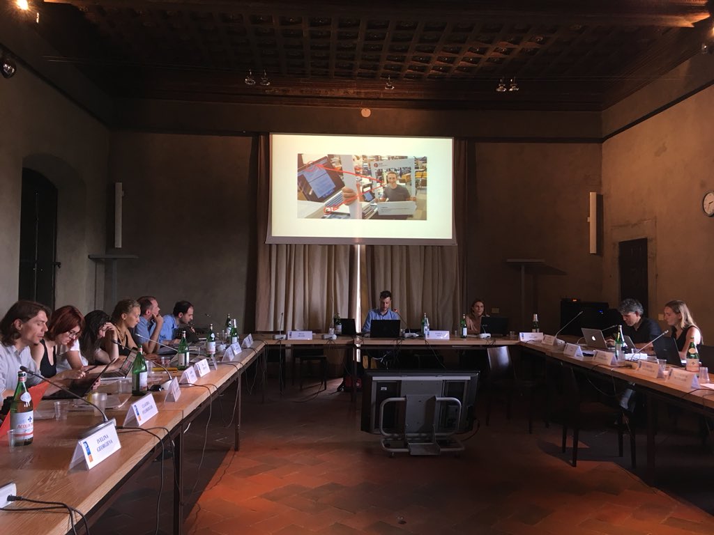fmarchese_uk's tweet photo. .@earnest_m on #privacy and #encryption in #journalism: have we been tracked? really useful stuff, thanks @CmpfEui! #passwords #data #surveillance #CMPF18 https://t.co/vtLm7f5r15