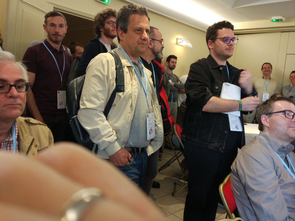 chyuyuan's tweet photo. Salle comble pour la session 'Réduire la dette émotionnelle dans une équipe Scrum'de @Mari7yn @AgileFrance https://t.co/veSQUZAE84
