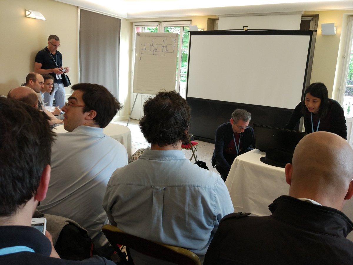chyuyuan's tweet photo. Salle comble pour la session 'Réduire la dette émotionnelle dans une équipe Scrum'de @Mari7yn @AgileFrance https://t.co/veSQUZAE84