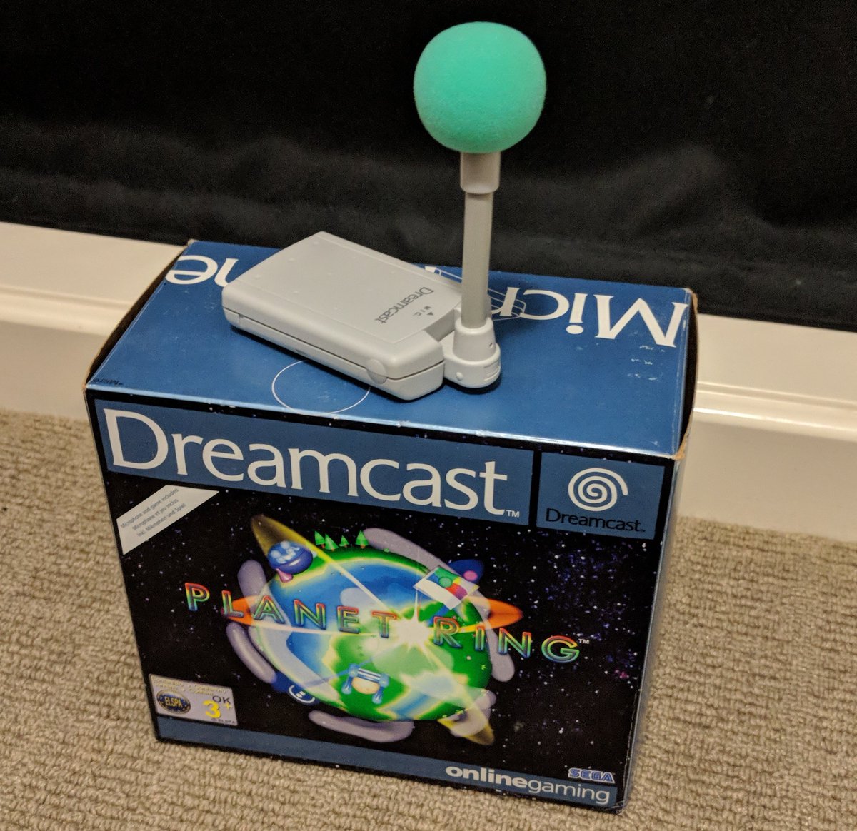 QuinstaTV's tweet photo. Going thru my collection and doing a bit of a tidy up and cataloging I came across this little gem I forgot about. Great condition never been used. Would of loved to have had a #Dreamcast online back in the day. #PlanetRing #Sega #QuinnysGamingCollection https://t.co/lWTzhiuPIL