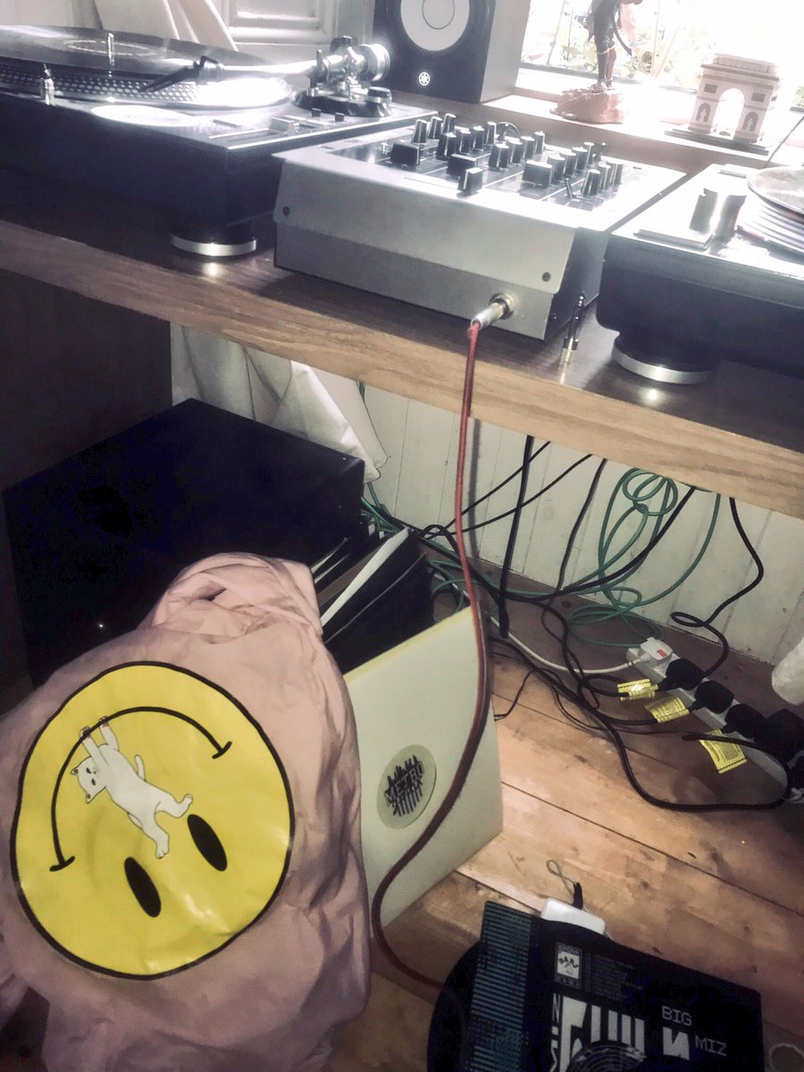 Granary_12's tweet photo. Prepping for LDN a week on Saturday #ACiiiD https://t.co/RLfV3c3taa