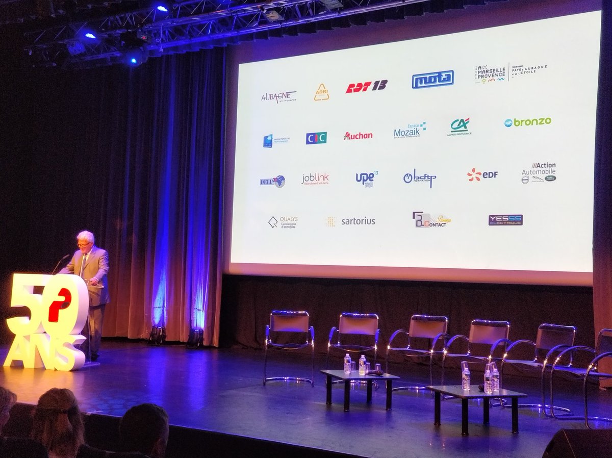 Ce soir the place to be #50ansZIPaluds à Aubagne <a href="/lespaluds/">ASLP ZI Les Paluds</a> avec Michel Souchon le pdt de la ZI. <a href="/UPE13_/">Upe 13</a> présente sur la zone est ravie d'être partenaire de ce très bel anniversaire 👋
#zi #economie #emploi