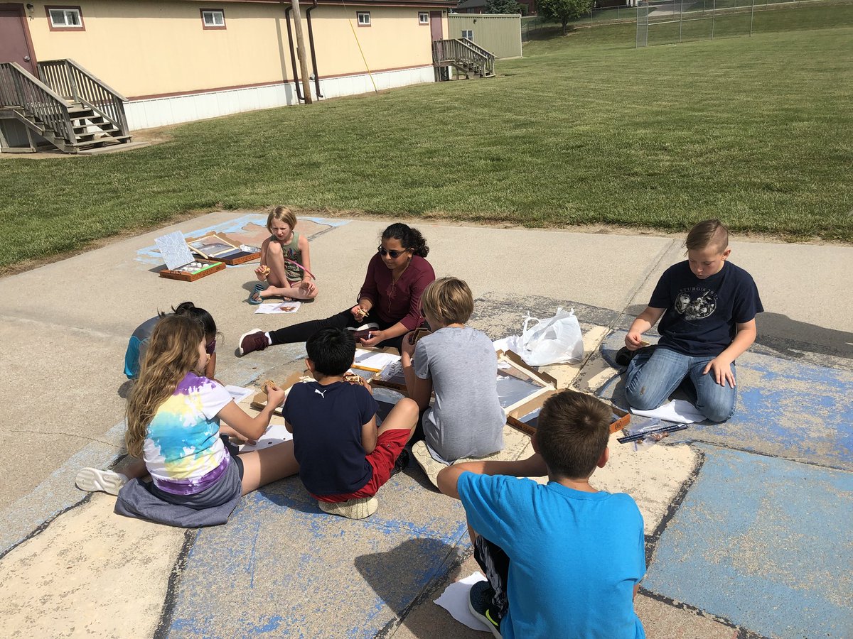 mary_hruska's tweet photo. Busy day at #summerschool yesterday with swatting multiplication facts and s’mores @SCElemSchool @PCElemSchool #lakeviewvikes https://t.co/dti20NjkP5