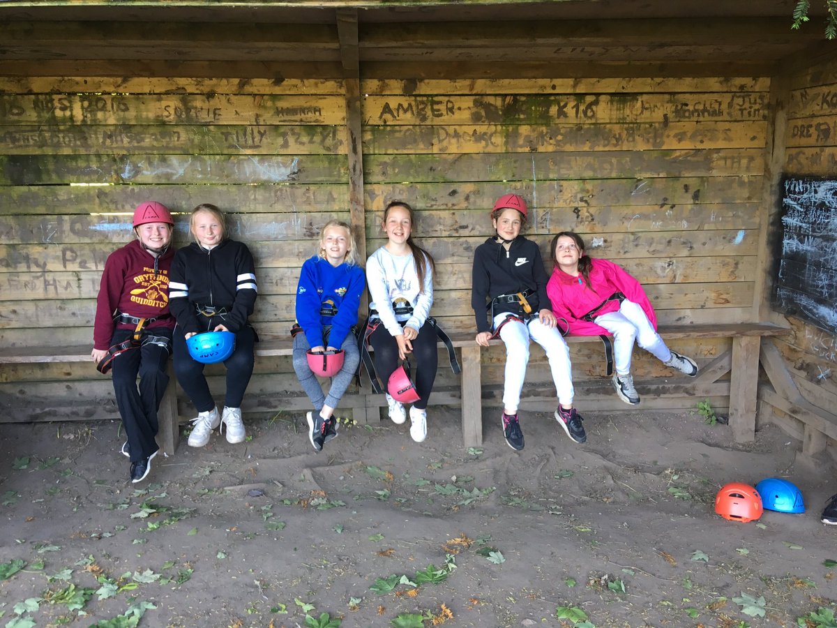 RTPS_Year3A's tweet image. Another fab day at Ford Castle! The children are an absolute pleasure to have here- such good fun and so well behaved! 😁