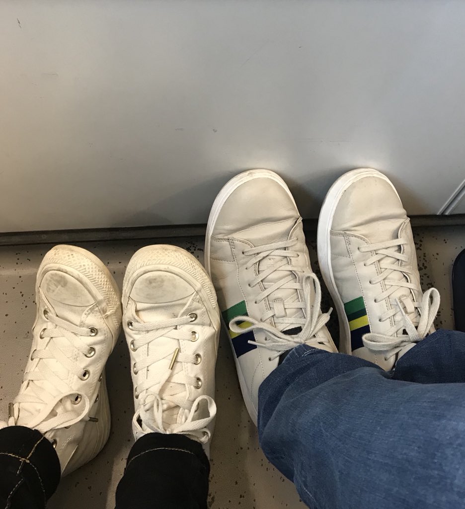 MathildeBird's tweet photo. Coucou @CrazyTeam_D #montretespompes avec @FredericLevent 😘 dans la Regio-tape-cul-de-merde 😬
conduit par @Mika82106307 apparement #topmelon 😚 https://t.co/pGFf8EfASY