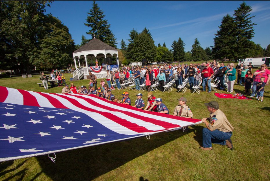 Head to the historic bandstand (across from <a href="/TheGrantHouse/">The Grant House</a>) tonight to celebrate #FlagDay! 🇺🇸 bit.ly/2LGRLVH #DiscoverVanUSA