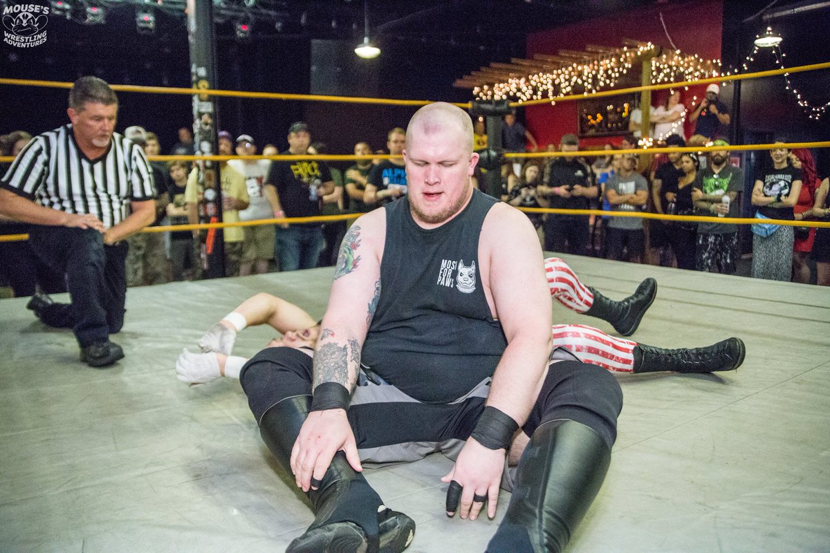 Mouse3911's tweet image. .@IRONELBOW88 vs @IggyNJ210 

@sup_graps 

#StreetsofHate