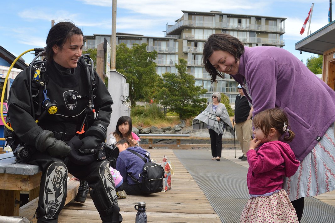 oceandayYYJ's tweet image. Another Fantastic World Oceans Day event! Thank you too @JacksonsIce , Smoke and Anchor, @pvamigos , @FishStoreYYJ , @yyjconferences , @gvicharbour , @eaglewingtours  and to our AMAZING participants! 

Great to see so many faces at this years celebration! 😀
#worldoceansdayyyj