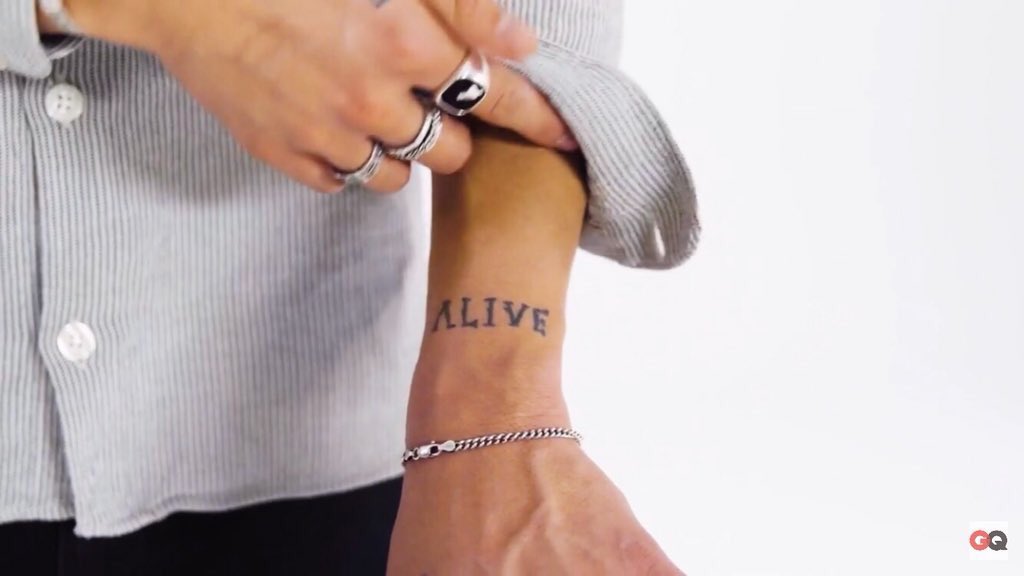 neonlukes's tweet image. RT YOUR KINK