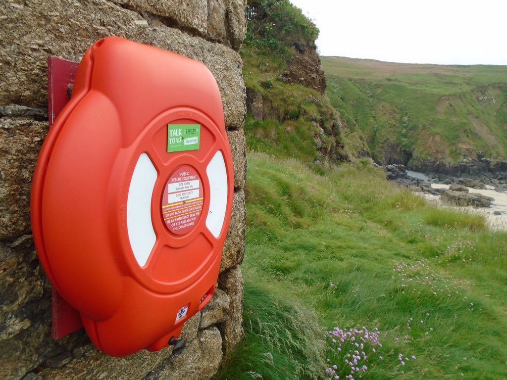 Another of our signs on #cornish #coast thanks to <a href="/CoastSafe_DandC/">#CoastSafe</a> <a href="/CornwallCouncil/">@cornwallcouncil</a> <a href="/samaritans/">Samaritans</a> <a href="/laurencereed/">Laurence Reed UK🎙TV/Radio/Papers/ On-line</a> <a href="/HealthyCIOS/">Healthy CIOS</a> @volcornwall @westbriton <a href="/WMNNews/">Western Morning News</a>