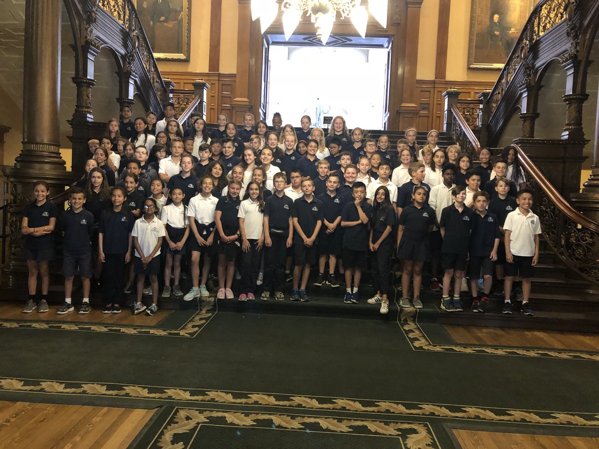 Ms_tmorgan's tweet photo. A visit to our Provincial Parliament Buildings. A great way to consolidate our learning about government. #Parliament https://t.co/AHknl5bdZm