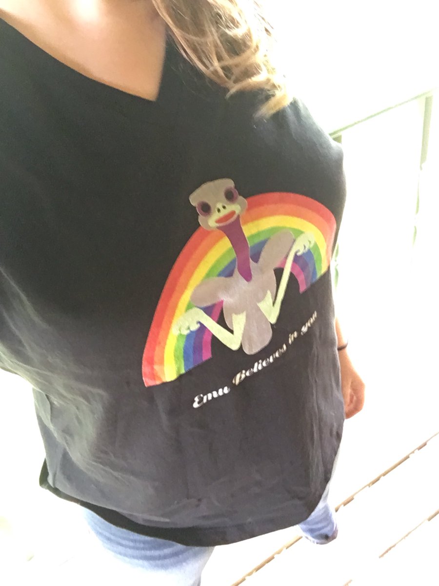 BriBeauchemin's tweet photo. Hey Emu look what came today!!!!! ❤️❤️❤️❤️❤️❤️ @HellaciousEmu https://t.co/tfm864mwrD