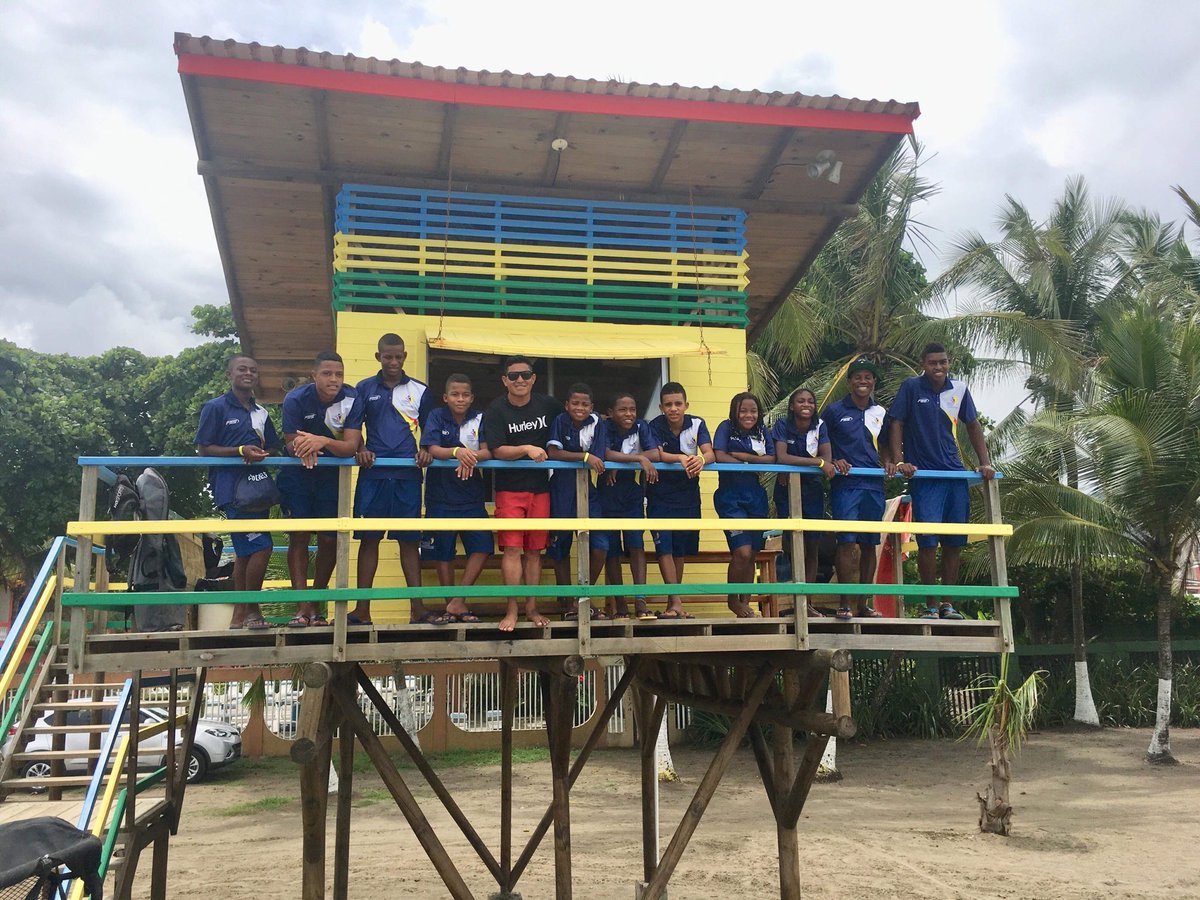EnamorateChoco's tweet photo. Jóvenes SURFISTAS de Nuquí #Chocó en Costa Rica https://t.co/RpyLUMhI00 https://t.co/wOG3KCBY43