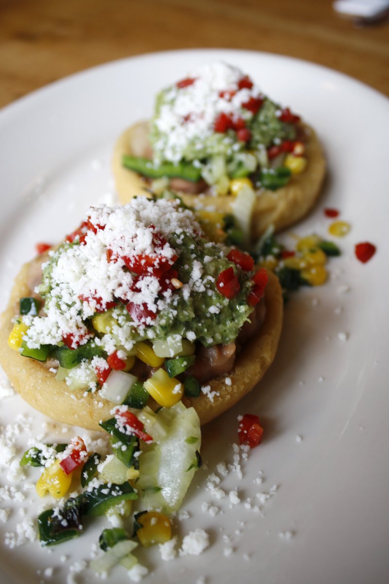 EndolyneJoes's tweet photo. Mexico City inspired APPETZIER: 
Sopes con Rajas
(Crisped masa rounds, pepita-cilantro pesto, house made refried beans, roasted poblanos, fresno peppers, corn, onion &amp; cotija cheese. v.) https://t.co/ku4jy4lVXZ