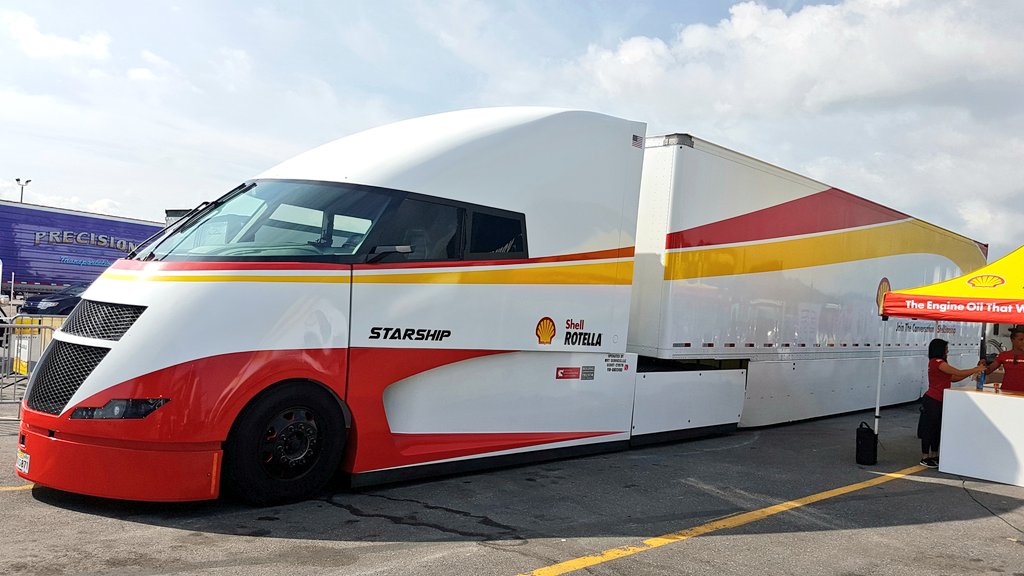 DerekClouthier's tweet photo. I'm at the @ShellRotella #SuperRigs Road Show in #Virginia, and there are lots of cool #trucks here at White's Travel Center. Including the #ShellStarship, which I'll get a ride in later today. https://t.co/OtF8yDcsjk