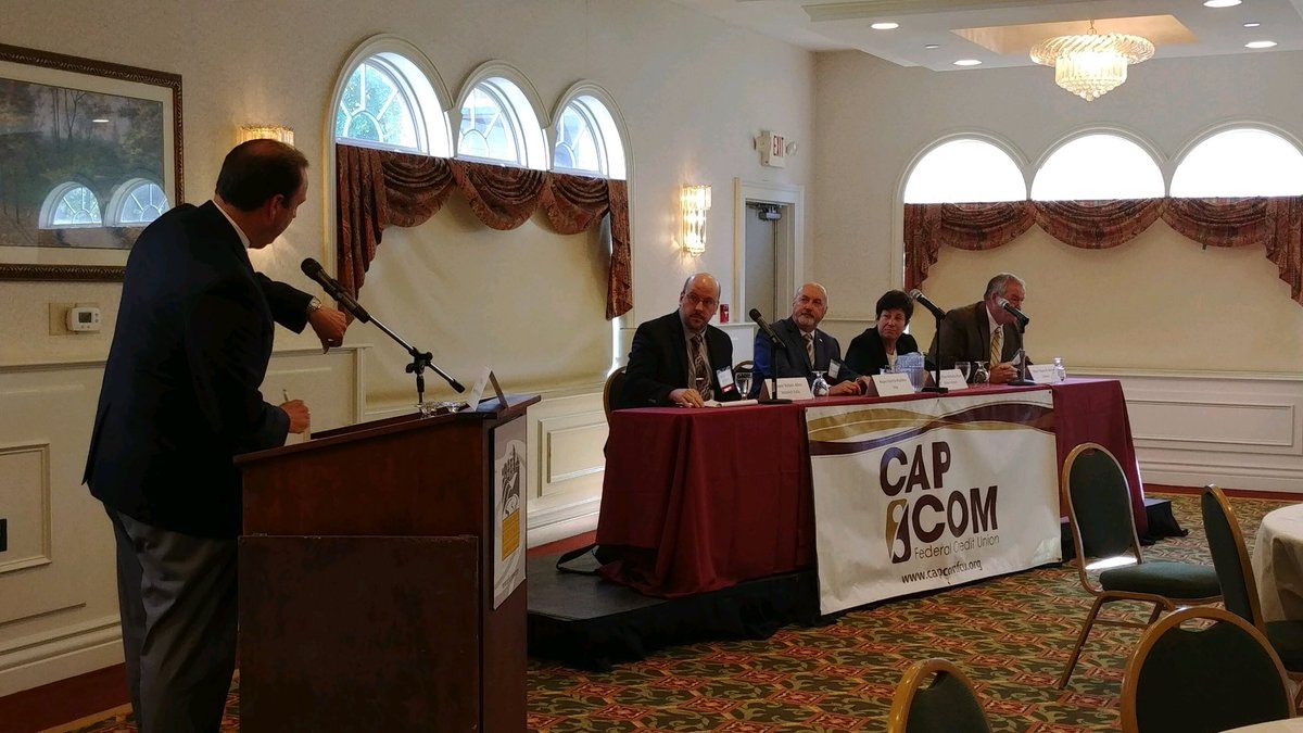 JRCJMU's tweet photo. Pleased to have #emceed the @RenscoChamber #Mayorsbreakfast this morning at Comfort Inn #Schodack. @MayorMadden @MayorMorse12047 @RobAllenHF #GreenIsland. Story at noon @WNYT https://t.co/kEm5aRPxVr