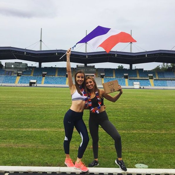 footingbox's tweet image. @footingbox supporte les Bleus en ce premier jour de Coupe du Monde !!

Pensez à demander la #footingbox à votre chéri pour vous occuper pendant la compétition !!
Bonne fin de journée :)

#FiersdetreBleus #CoupeDuMonde2018 #footingbox #firstdates #supporters