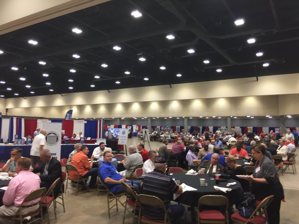 CityLittleRock's tweet photo. This morning was the City of Little Rock Host City Breakfast at the @ARMuniLeague #84thAMLConv! #GreatCitiesGreatState https://t.co/PkvQeI05tT