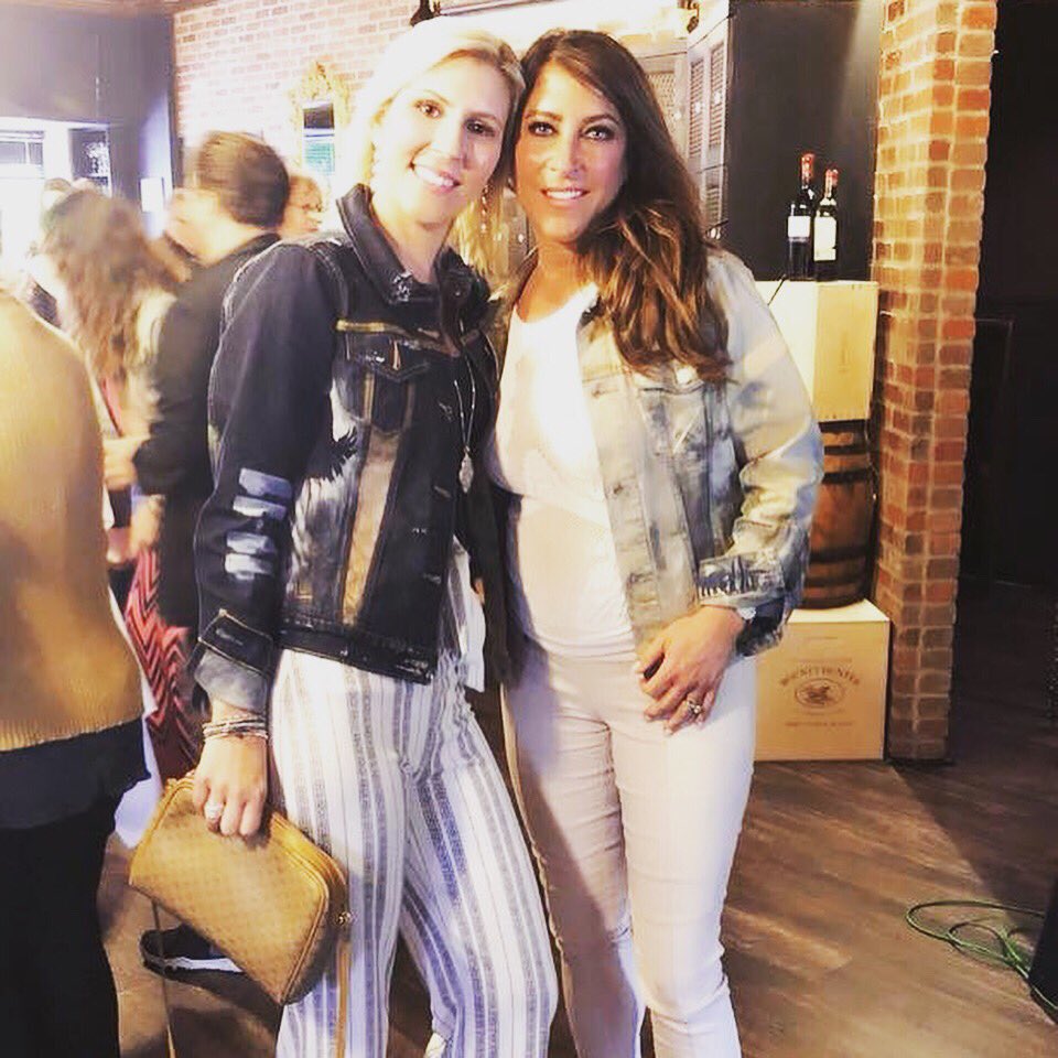 Velocity1Media's tweet photo. @RobynJLevy at #letsmeat hosts Huge #charityevent raising Thousands for @LLSusa &amp; @ivycharmatz sponsors @VDKA6100 @PrestoWine @murphsbloody rockin' #denimSOUL #redcarpetevents #velocity1media #robynlevy #nj pleeez retweet! #givingback https://t.co/Ahal6d9Xkr
