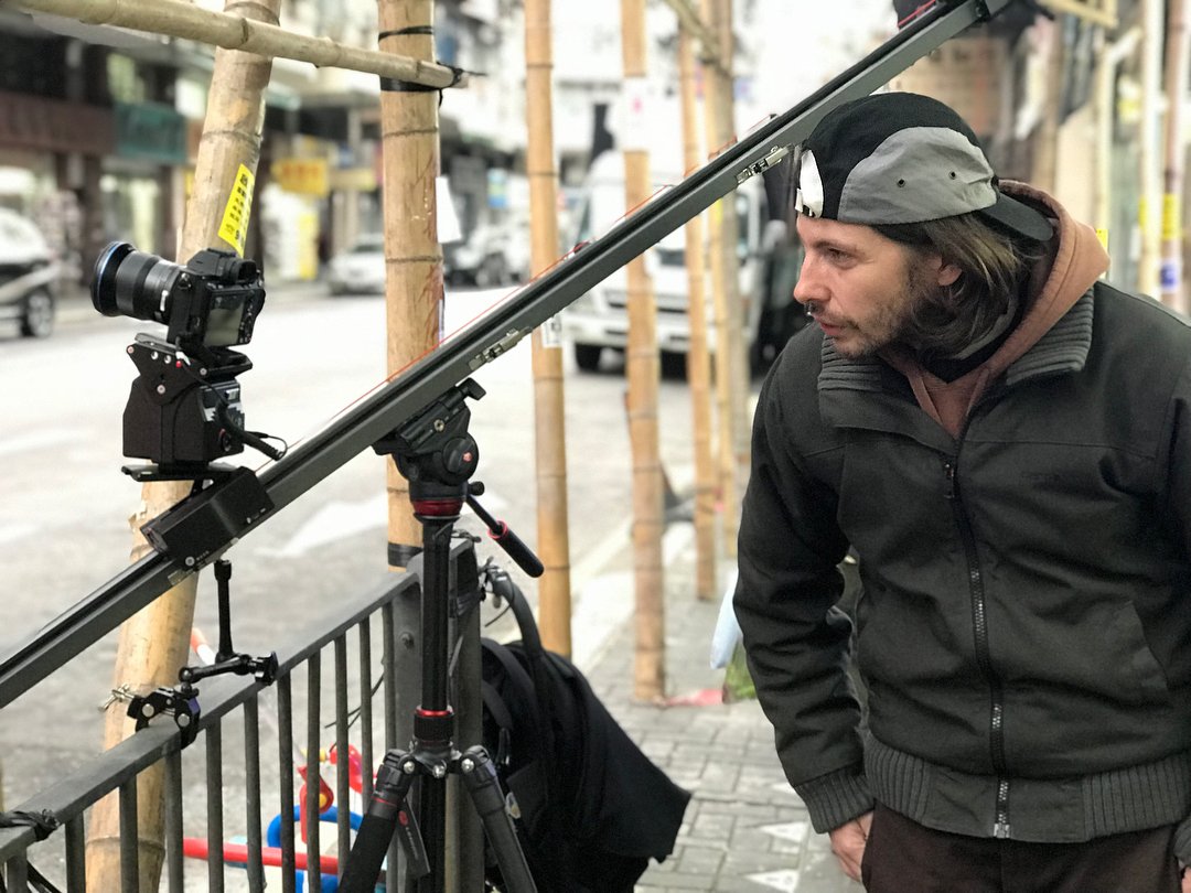 iFootage_HK's tweet photo. #iFootage Family "Shooting with the iFootage #sharkslidermini this time i used 4 tracks, this is around 2 meters slider! But still a super portable solution! All this gear is very easy to bring on the included backpack with camera, lens, filters." 📷 @Alextimelapse #x2mini https://t.co/JjMOE13uC7