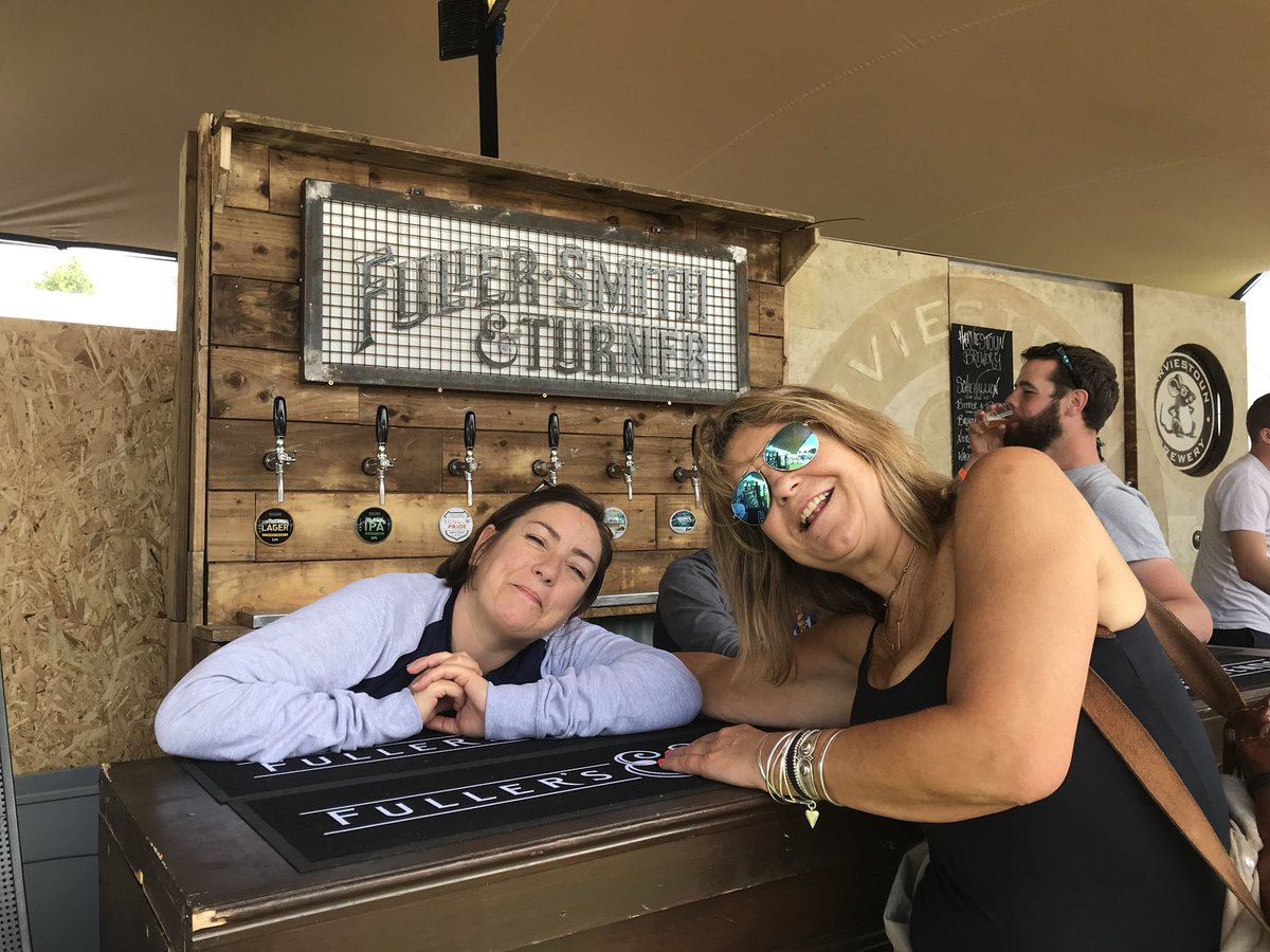 katehempsall's tweet photo. Another day, another gang of friends to hang out with at Taste of London. Meeting up with @GeorginaWald &amp; @batemansbrewery such fun x https://t.co/lIUKmFxXmT