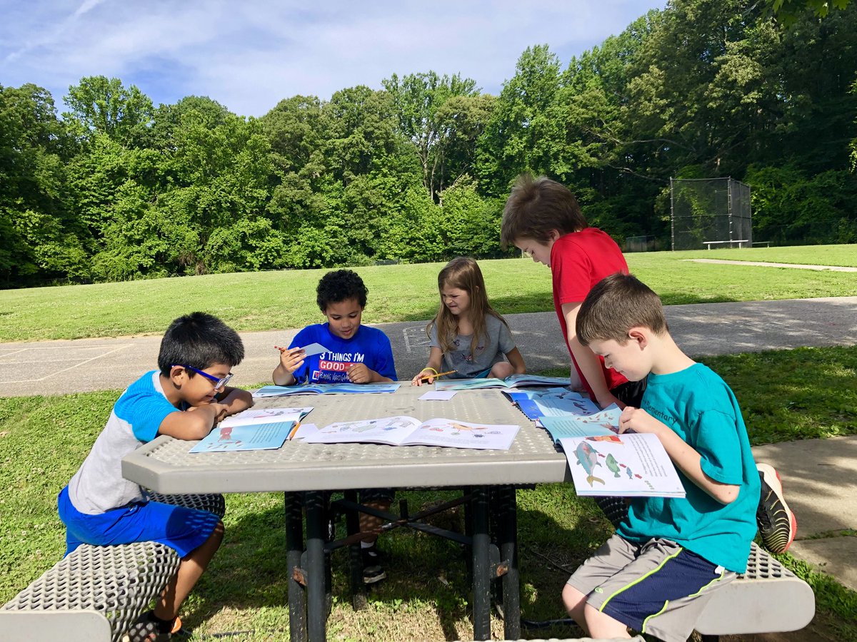 Mrs_S_Down's tweet photo. Guided reading in our outdoor classroom! We are looking forward to reading good books outside all summer! https://t.co/Etdy8VZBII