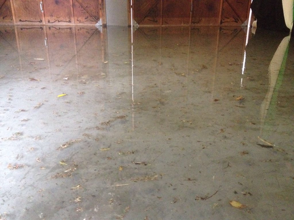 gershawncoetzee's tweet image. Can someone please do their work @CityofCT @PatriciaDeLille ?????#FloodedProperty #NoStormWaterDrain #InsuranceNightmare @theothrone