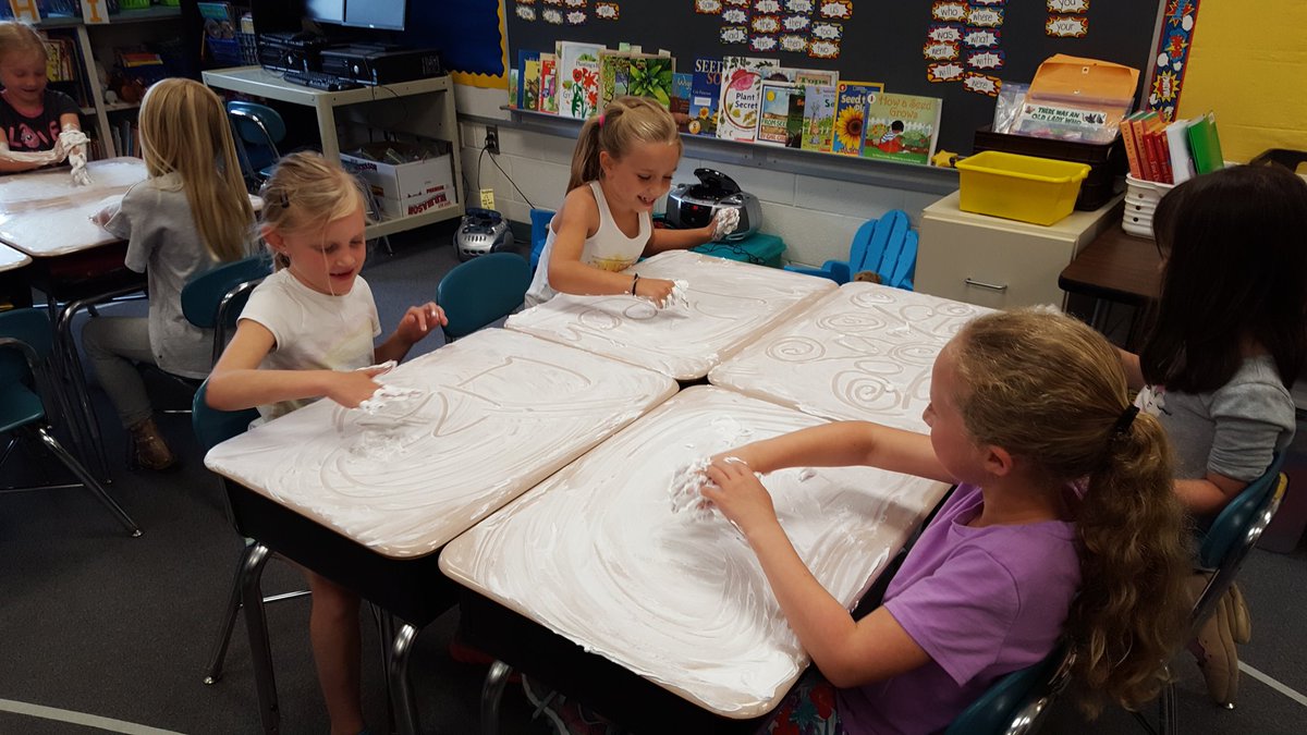DCESJFachler's tweet photo. Shaving cream....always fun!! https://t.co/72lGxmizVT