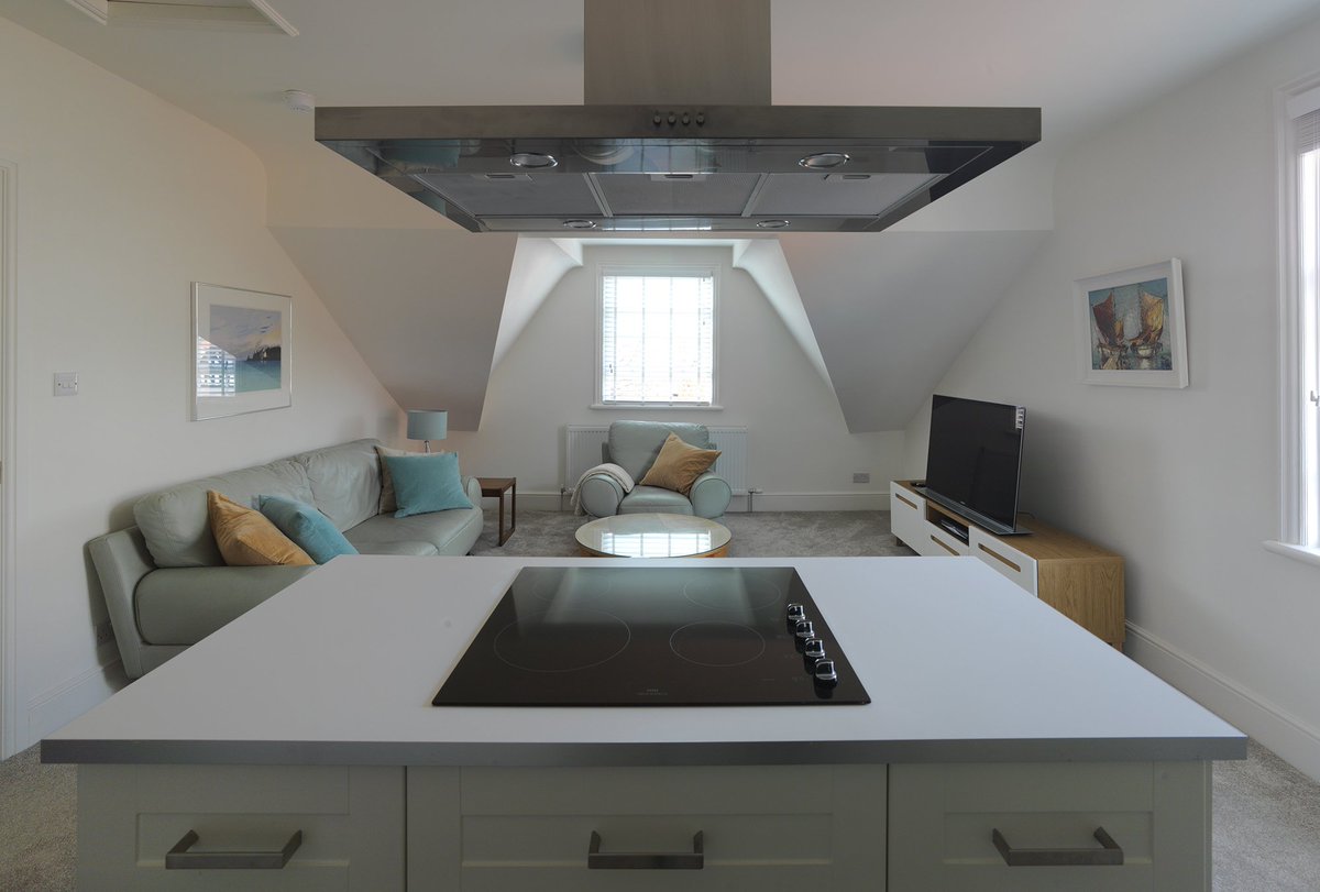 ParamountLytham's tweet image. Make yourself at home in one of our spacious apartments. Everything you need is onsite, utensils and accessories are all here so there's no need to spend vast amounts of money eating out every evening (unless you want to!)
Book your stay online: bit.ly/PABookHere