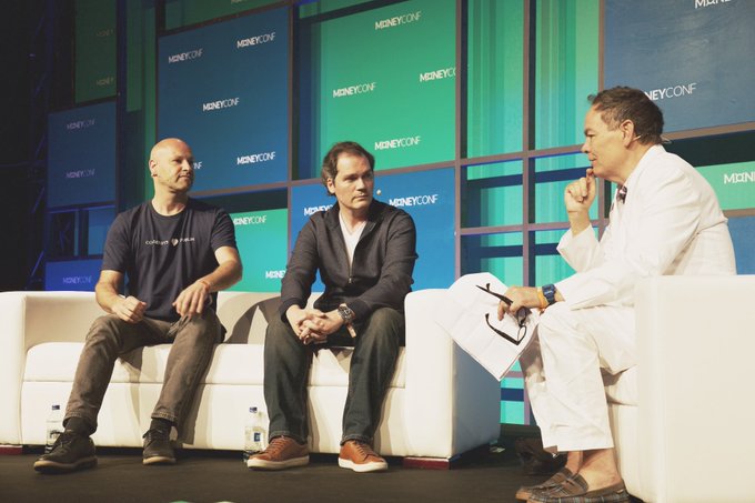 Not everyday you get to share stage with @ethereumJoseph and @maxkeiser! #MoneyConf #Dublin #Dash https://t