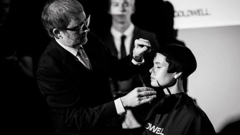 MAZELLA &amp; PALMER SHOWCASES AT GOLDWELL'S THE HUB A super-charged created evening of creativity and ideas courtesy of the Mazella and Palmer Creative Team.👏🏼👏🏼👏🏼 SEE HERE>>> esteticamagazine.co.uk/ukeducation/it… <a href="/GoldwellUK/">Goldwell UK</a> <a href="/Mazellapalmer/">Mazella&Palmer</a>