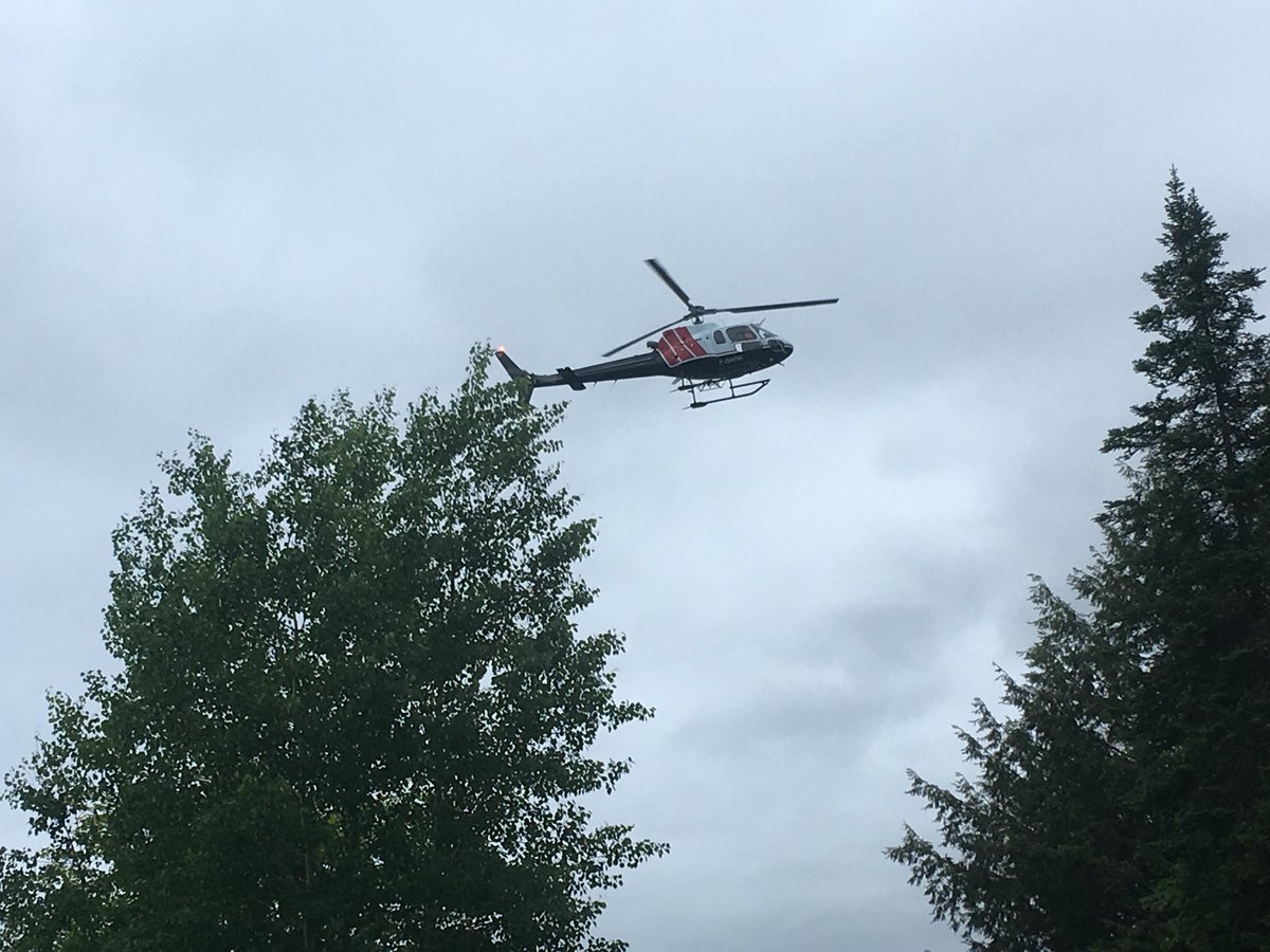 kawarthadocks's tweet photo. Hydro boys hard at it.  Thanks guys. @eelslake https://t.co/CreYMKViKI