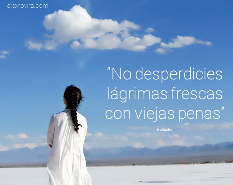 alexroviracelma's tweet photo. El pasado,solo para tomar carrerilla, decía mi abuela.Sabiduría de la experiencia. 
Tengamos gratitud al pasado por lo aprendido,consciencia en el presente para dar respuestas óptimas,y esperanza hacia el futuro construida desde dar lo mejor en el ahora.
Feliz fin de semana.
Álex https://t.co/SQFVRq2JjT