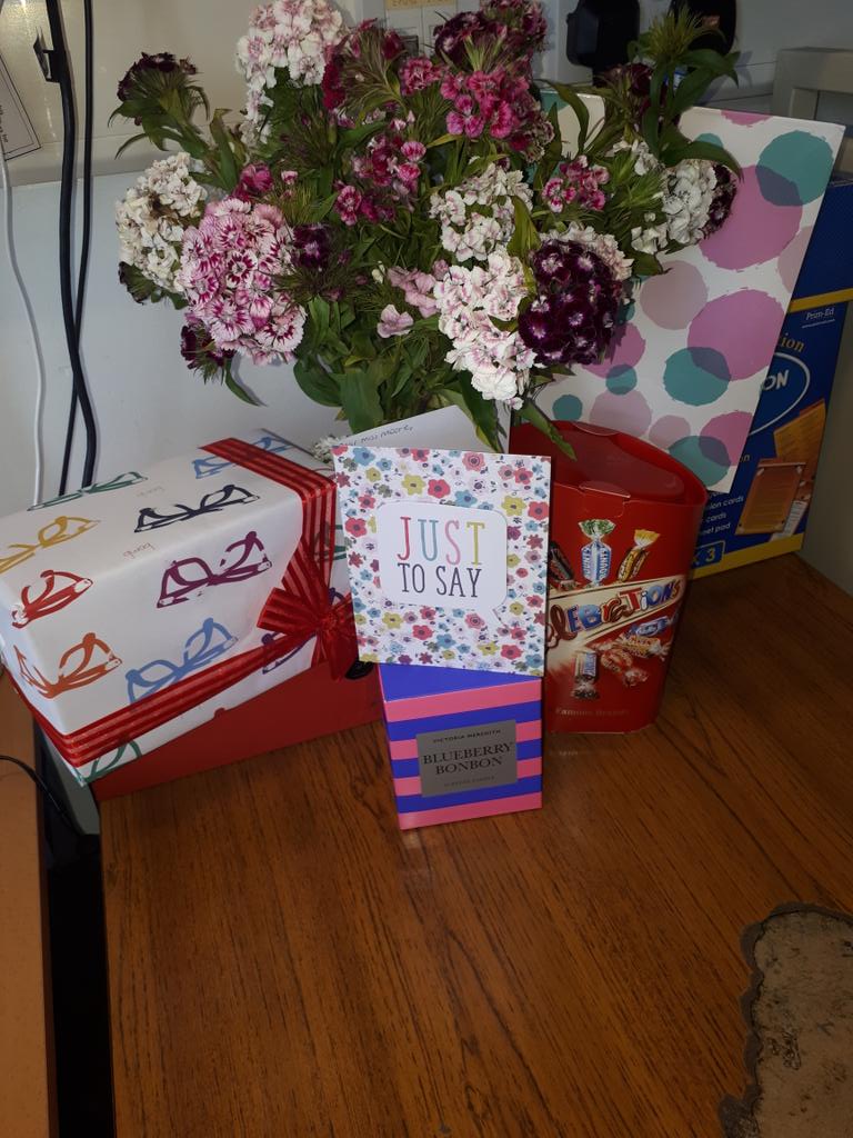 🤗🧡👩‍🏫📚 feeling appreciated thanks to my lovely year 11 girls.