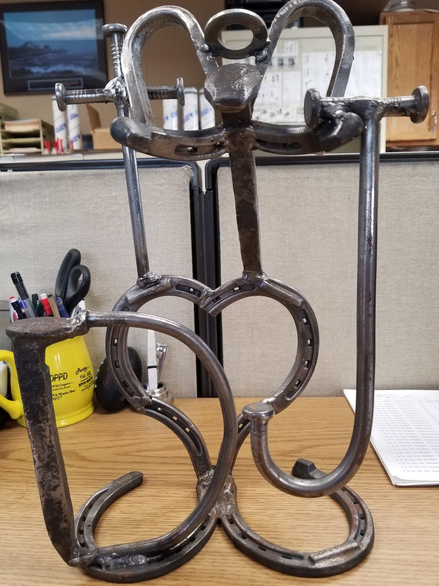 aka_SmoothRedd's tweet image. A friend and coworker made this for me. When he put it on my desk this morning ya boy got a little emotional. This is excellent work. The Angel w/ the halo and wings  over the DJ tho .. #RIPDJ