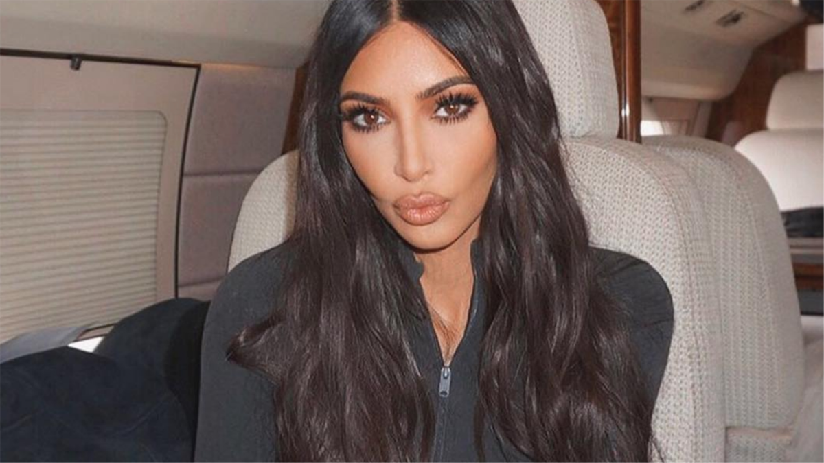 thatsoyoo's tweet photo. kim kardashian’s latest diplomatic mission is to get an edit function for twitter ✊🏽
Imagine trying to explain to someone ten years ago that, in the future, our battles for the common good would be fought by reality TV star, make-up mogul and wife of Kanye West, Kim Kardashian. https://t.co/3c3GQ10Gww