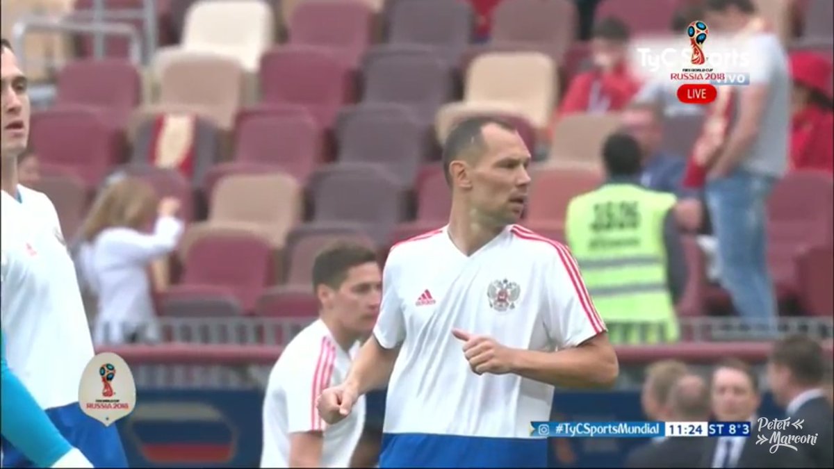 Riverita1924's tweet photo. Inicia el mundial #Rusia2018 imagenes de la Inauguración y el calentamiento de Rusia  y Arabia Saudita, selecciones q jugaran el primer partido de la #CopaMundo2018 @RadioNacionalsv https://t.co/noyvTyPBKa