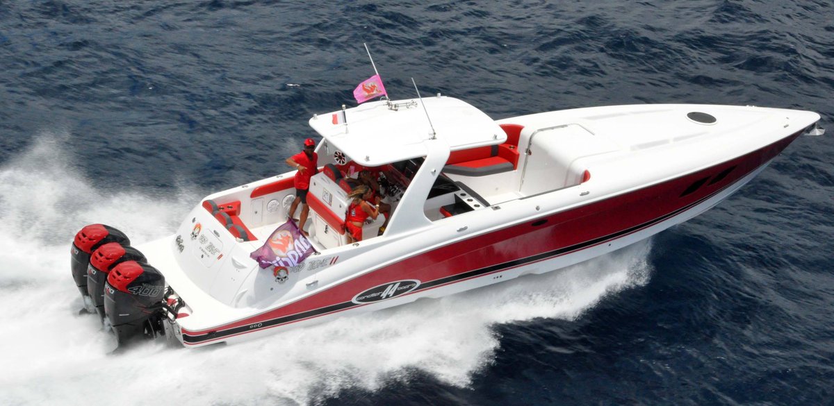 ConceptBoats's tweet photo. Shout out to Jean Marie and Karine who have their 3rd 44' Concept being built on the floor now #BVI, #FWI, #PokerRuns, #Centerconsoles, #boat https://t.co/uuaX319koZ