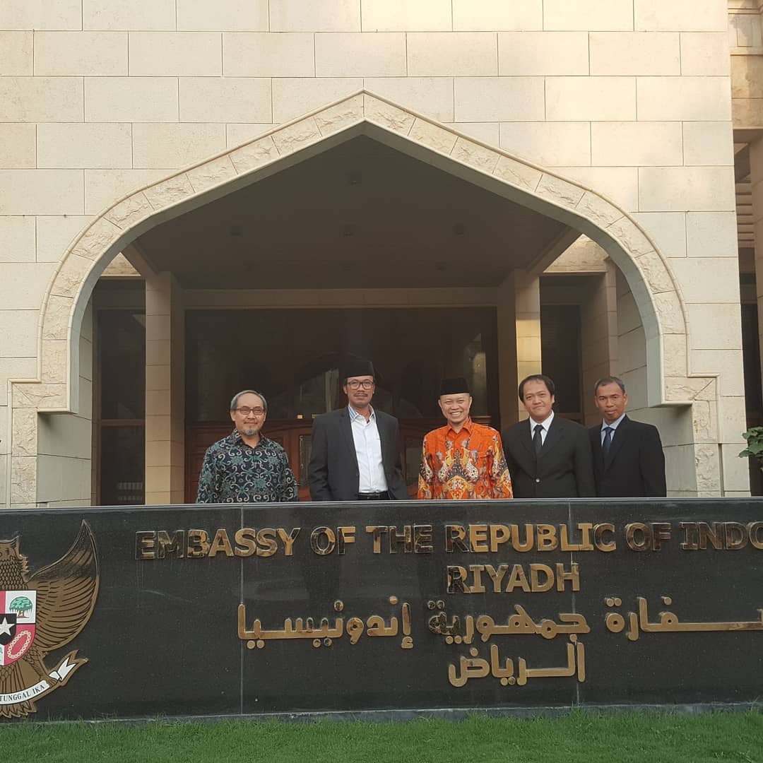 Pertemuan ISABC dgn Dubes Saudi dan Team Ekonomi Riyadh.@riyadh_kbri <a href="/republikaonline/">Republika.co.id</a> <a href="/detikcom/">detikcom</a> <a href="/mhu_majalah/">Majalah Haji&Umrah</a>