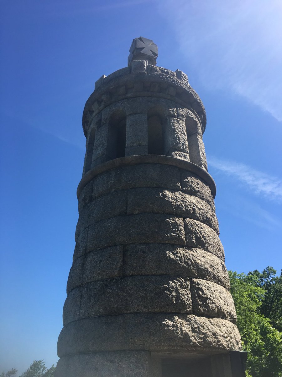 CarletonColts's tweet photo. The Valley of Death. N.Y. folks built a castle as a monument. #CarletonDCTrip #princesscomplex https://t.co/c7NAj8dylS