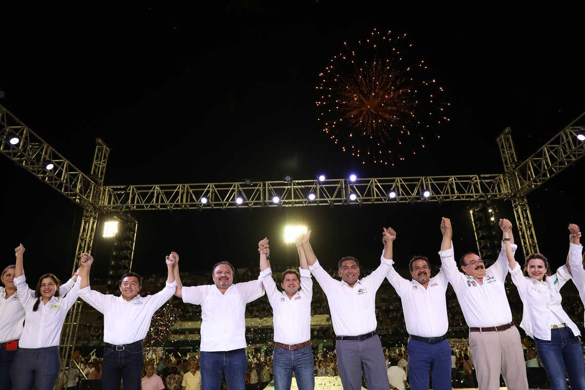 LaRevistaP's tweet photo. En unidad construiremos una #MeridaMejor. #Yucatan #Elecciones2018 #YucatanPrimero @mauriciosahui @PRI_Yucatan #SahuiGobernador @LaRevistaP
https://t.co/3ak80bc6kY https://t.co/HeqIJV6JzA