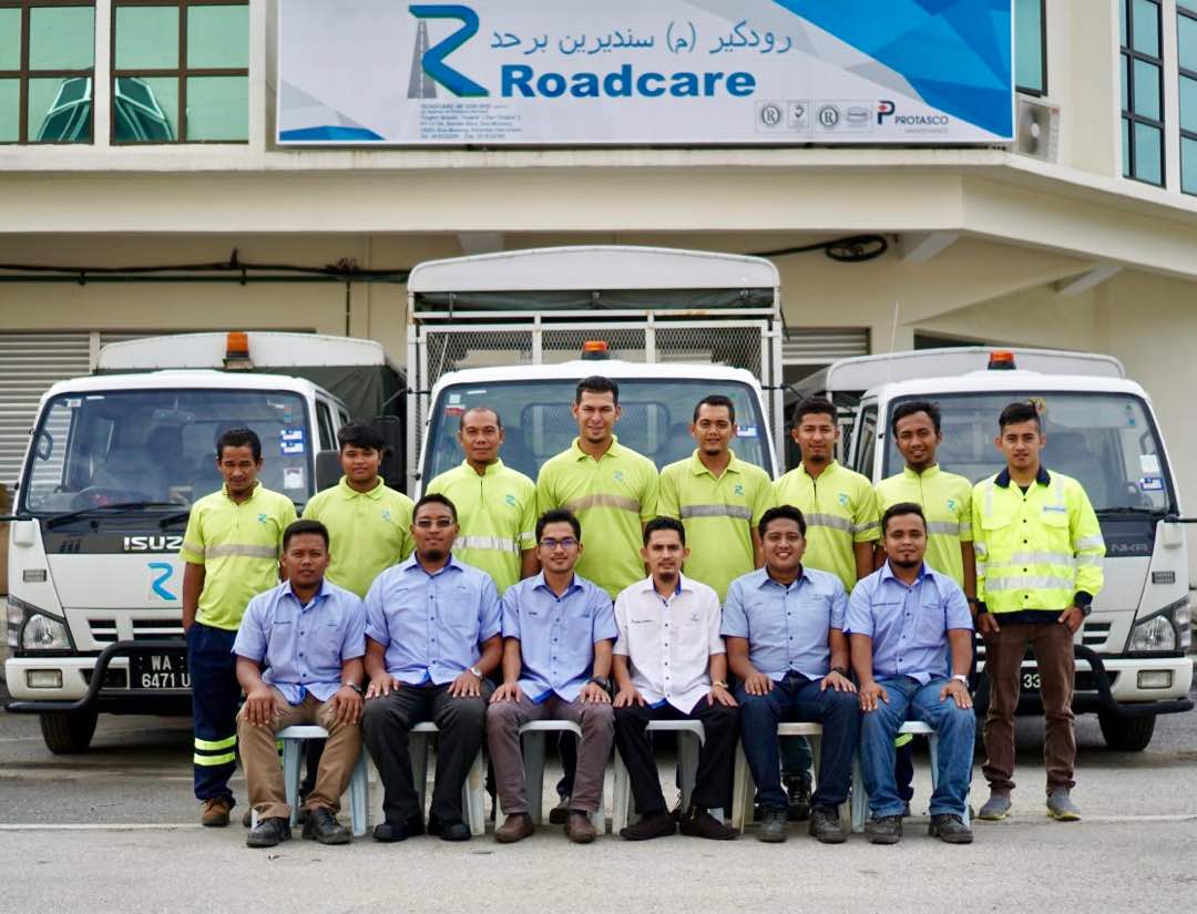 Selamat Hari Raya Aidilfitri Maaf Zahir &amp; Batin dari kami #teamroadcare semoga dengan kedatangan lebaran tahun ini lebih bermakna buat kita semua..

<a href="/Roadcare_Kel/">ROADCARE KELANTAN</a> @Roadcare_K2 
<a href="/JKRKelantan/">ᴊᴋʀ ɴᴇɢᴇʀɪ ᴋᴇʟᴀɴᴛᴀɴ</a> <a href="/ProtascoBerhad/">Protasco Berhad</a> 
<a href="/roa/">ろ</a>